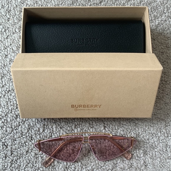 BURBERRY PINK TINTED LENSES CAT EYE SUNGLASSES - Picture 2 of 14